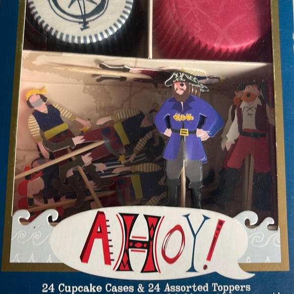 🏴‍☠️🧁AHOY!!  PIRATE CUPCAKE KIT - New in box - Picture 8 of 8